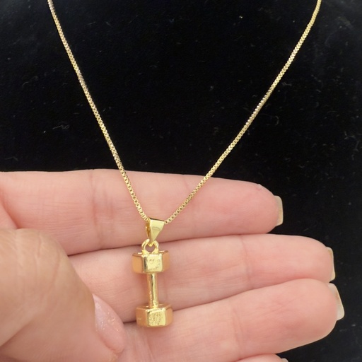 Cadena dorada con dige pesa de gym